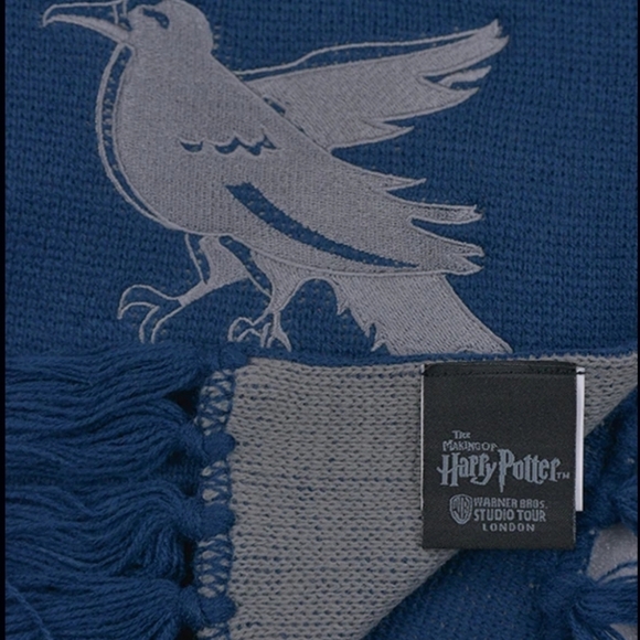 Warner Brothers The Making Of Harry Potter Ravenclaw Reversible Scarf NWOT - Picture 5 of 8